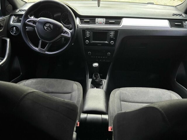 Серый Шкода Рапид, объемом двигателя 1.6 л и пробегом 215 тыс. км за 6500 $, фото 12 на Automoto.ua