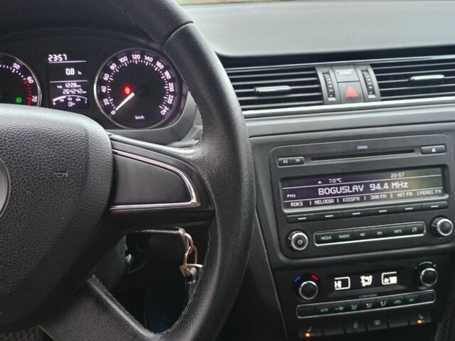 Серый Шкода Рапид, объемом двигателя 1.6 л и пробегом 270 тыс. км за 5800 $, фото 7 на Automoto.ua