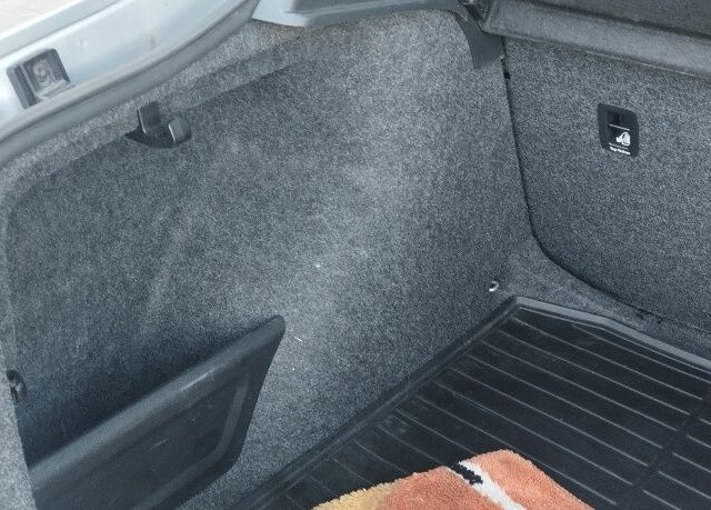 Серый Шкода Рапид, объемом двигателя 0 л и пробегом 59 тыс. км за 9200 $, фото 6 на Automoto.ua