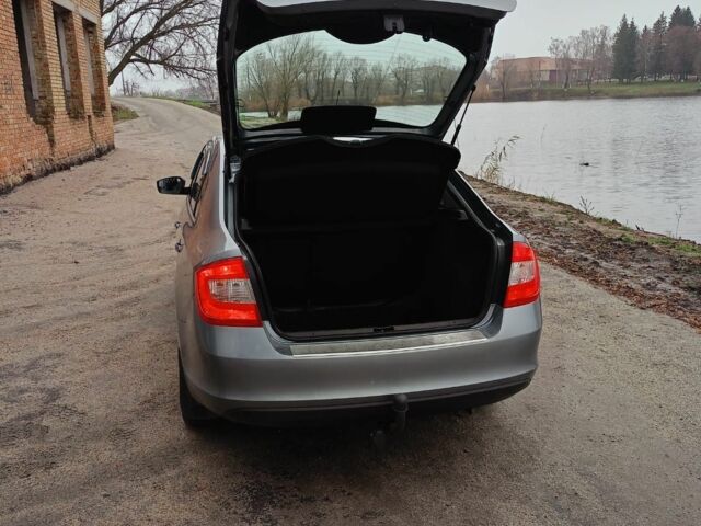 Серый Шкода Рапид, объемом двигателя 1.6 л и пробегом 270 тыс. км за 5800 $, фото 4 на Automoto.ua