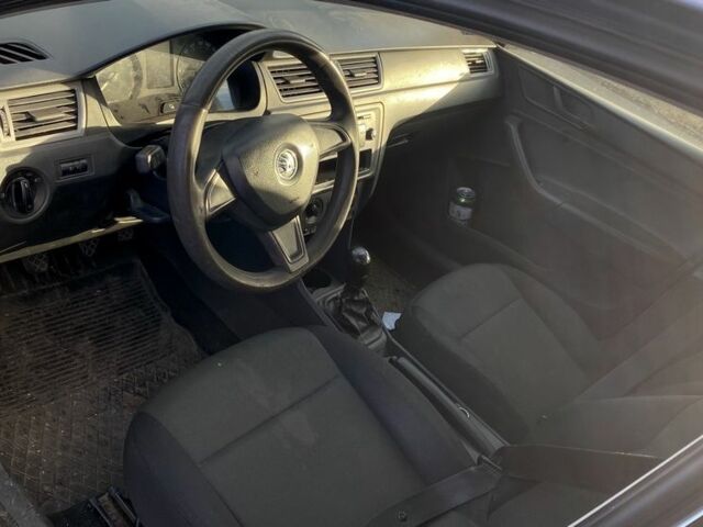 Серый Шкода Рапид, объемом двигателя 1.6 л и пробегом 245 тыс. км за 7000 $, фото 4 на Automoto.ua