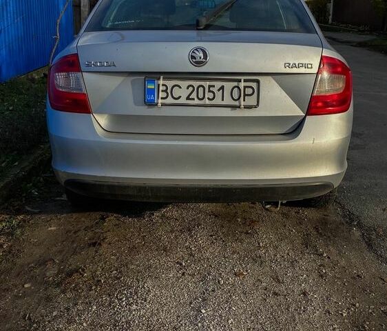 Серый Шкода Рапид, объемом двигателя 1.6 л и пробегом 245 тыс. км за 7000 $, фото 2 на Automoto.ua