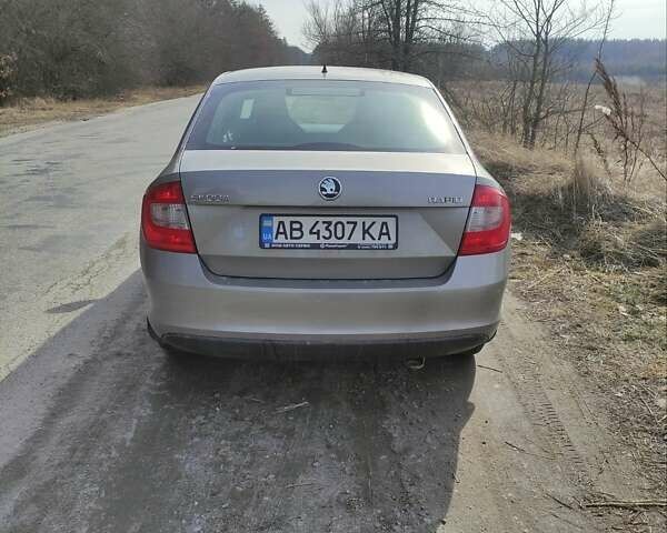 Сірий Шкода Рапід, об'ємом двигуна 1.2 л та пробігом 248 тис. км за 6300 $, фото 3 на Automoto.ua