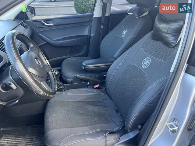 Серый Шкода Рапид, объемом двигателя 1.6 л и пробегом 305 тыс. км за 8000 $, фото 15 на Automoto.ua