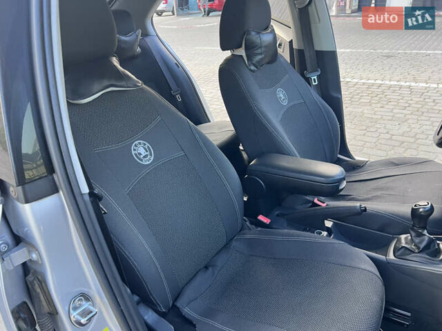 Серый Шкода Рапид, объемом двигателя 1.6 л и пробегом 305 тыс. км за 8000 $, фото 21 на Automoto.ua