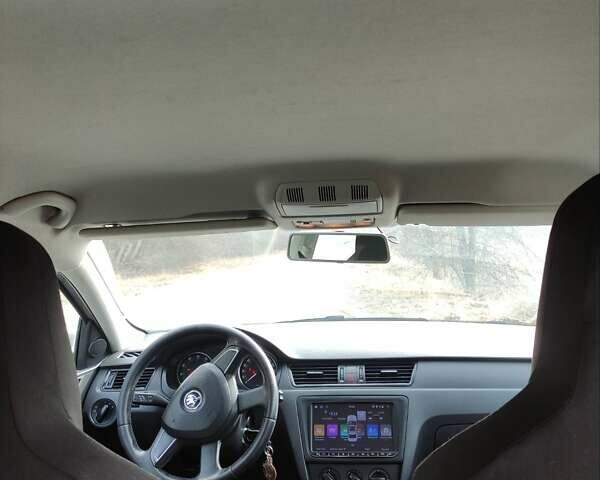 Сірий Шкода Рапід, об'ємом двигуна 1.2 л та пробігом 248 тис. км за 6300 $, фото 7 на Automoto.ua