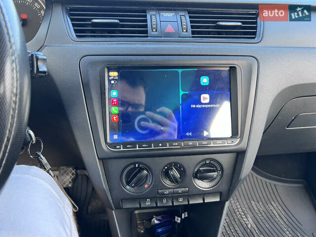 Серый Шкода Рапид, объемом двигателя 1.6 л и пробегом 305 тыс. км за 8000 $, фото 32 на Automoto.ua