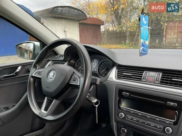 Серый Шкода Рапид, объемом двигателя 1.6 л и пробегом 127 тыс. км за 10000 $, фото 42 на Automoto.ua