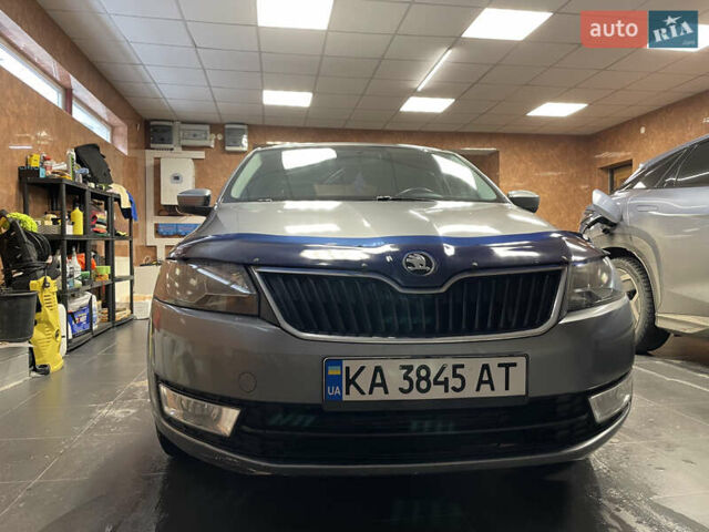 Серый Шкода Рапид, объемом двигателя 1.6 л и пробегом 285 тыс. км за 6900 $, фото 2 на Automoto.ua