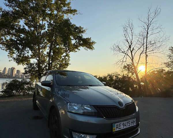Сірий Шкода Рапід, об'ємом двигуна 1.6 л та пробігом 88 тис. км за 9500 $, фото 1 на Automoto.ua