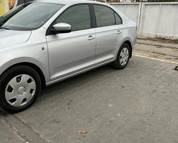 Серый Шкода Рапид, объемом двигателя 1.2 л и пробегом 127 тыс. км за 8500 $, фото 6 на Automoto.ua