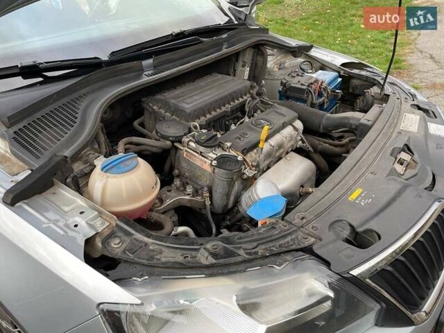 Серый Шкода Рапид, объемом двигателя 1.6 л и пробегом 127 тыс. км за 10000 $, фото 33 на Automoto.ua