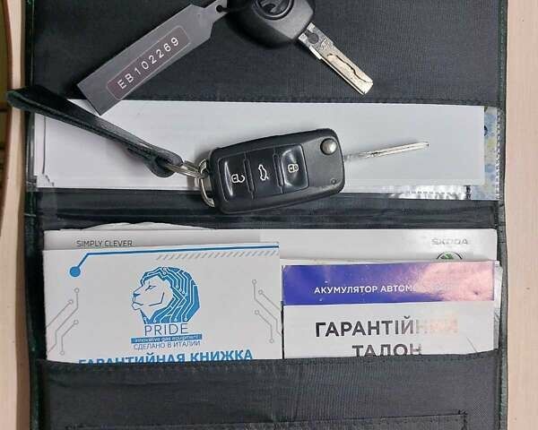 Сірий Шкода Рапід, об'ємом двигуна 1.6 л та пробігом 74 тис. км за 11500 $, фото 24 на Automoto.ua