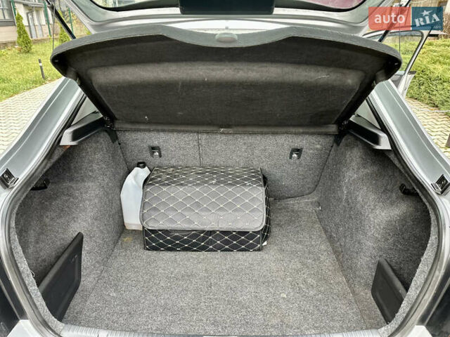 Серый Шкода Рапид, объемом двигателя 1.2 л и пробегом 184 тыс. км за 4650 $, фото 18 на Automoto.ua