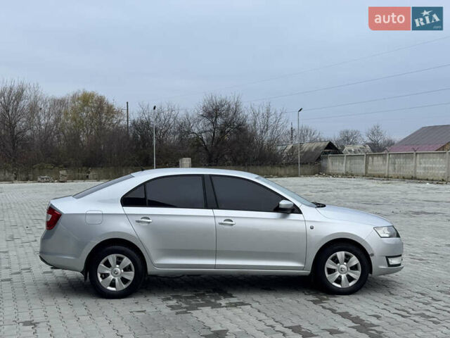 Серый Шкода Рапид, объемом двигателя 1.2 л и пробегом 235 тыс. км за 6999 $, фото 4 на Automoto.ua