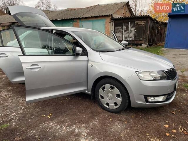 Серый Шкода Рапид, объемом двигателя 1.6 л и пробегом 127 тыс. км за 10000 $, фото 14 на Automoto.ua