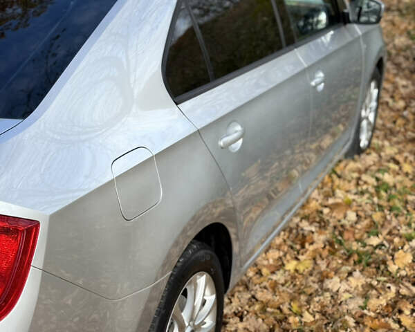 Шкода Рапид 2013 в Ивано-Франковске на Automoto.ua Серый Шкода Рапид, объемом двигателя 1.2 л и пробегом 166 тыс. км за 7200 $, фото 5 на Automoto.ua