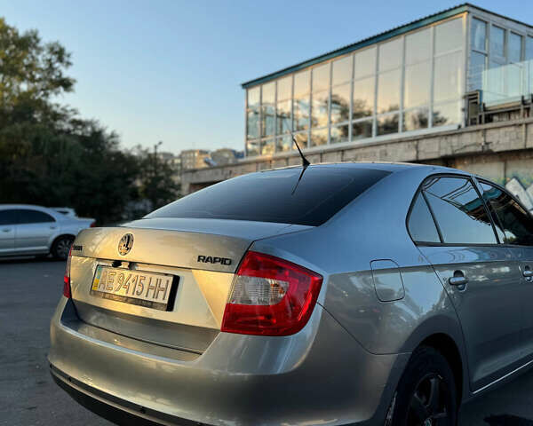 Сірий Шкода Рапід, об'ємом двигуна 1.6 л та пробігом 88 тис. км за 9500 $, фото 4 на Automoto.ua