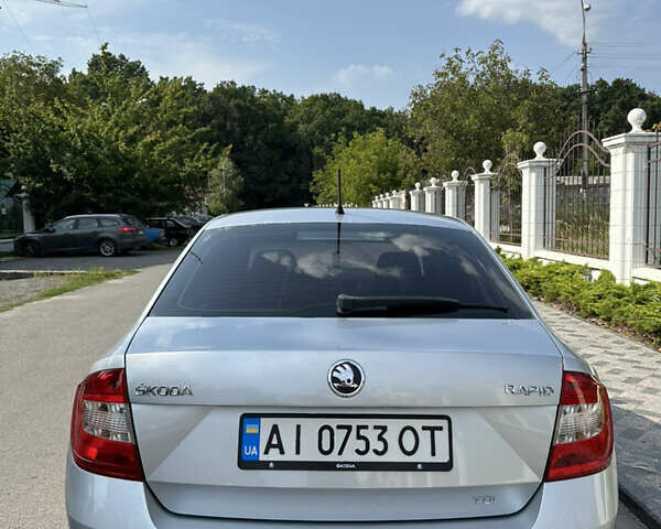 Серый Шкода Рапид, объемом двигателя 1.6 л и пробегом 286 тыс. км за 7700 $, фото 4 на Automoto.ua