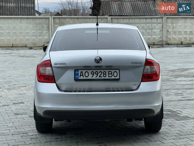 Серый Шкода Рапид, объемом двигателя 1.2 л и пробегом 235 тыс. км за 6999 $, фото 7 на Automoto.ua