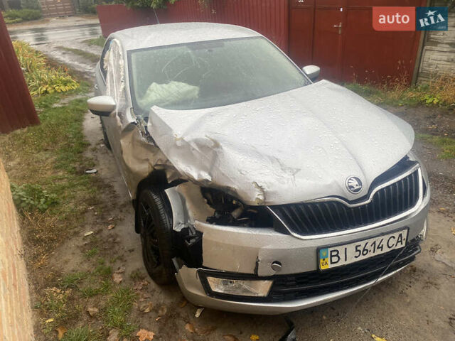 Сірий Шкода Рапід, об'ємом двигуна 1.2 л та пробігом 117 тис. км за 3000 $, фото 4 на Automoto.ua
