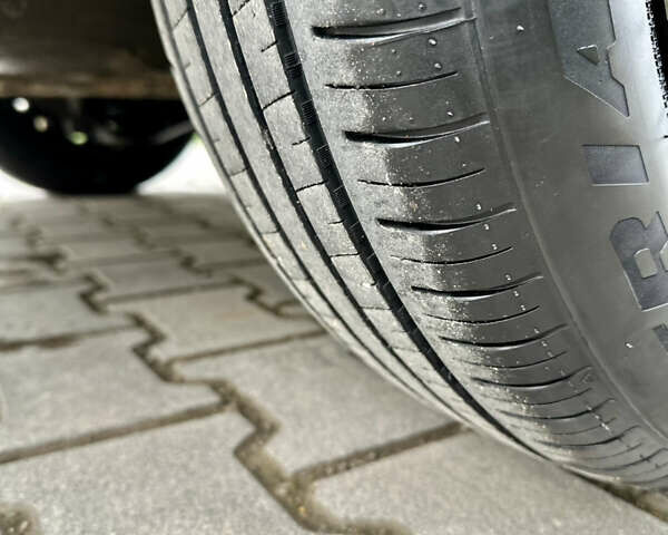 Серый Шкода Рапид, объемом двигателя 1.2 л и пробегом 184 тыс. км за 4650 $, фото 23 на Automoto.ua