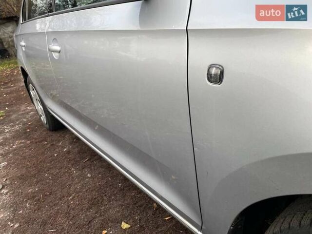 Серый Шкода Рапид, объемом двигателя 1.6 л и пробегом 127 тыс. км за 10000 $, фото 23 на Automoto.ua