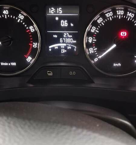 Серый Шкода Рапид, объемом двигателя 1.6 л и пробегом 67 тыс. км за 9300 $, фото 7 на Automoto.ua