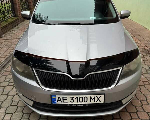 Серый Шкода Рапид, объемом двигателя 1.6 л и пробегом 241 тыс. км за 7600 $, фото 1 на Automoto.ua