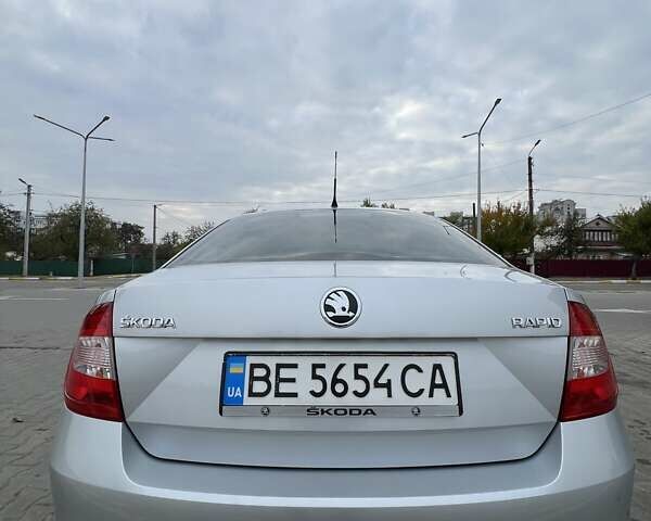 Серый Шкода Рапид, объемом двигателя 1.2 л и пробегом 127 тыс. км за 8500 $, фото 11 на Automoto.ua