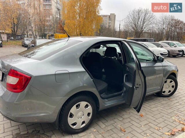 Серый Шкода Рапид, объемом двигателя 1.6 л и пробегом 178 тыс. км за 8500 $, фото 7 на Automoto.ua