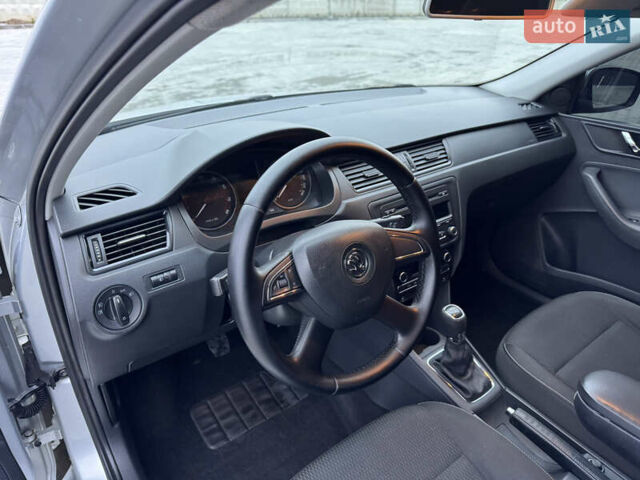 Серый Шкода Рапид, объемом двигателя 1.2 л и пробегом 235 тыс. км за 6999 $, фото 17 на Automoto.ua