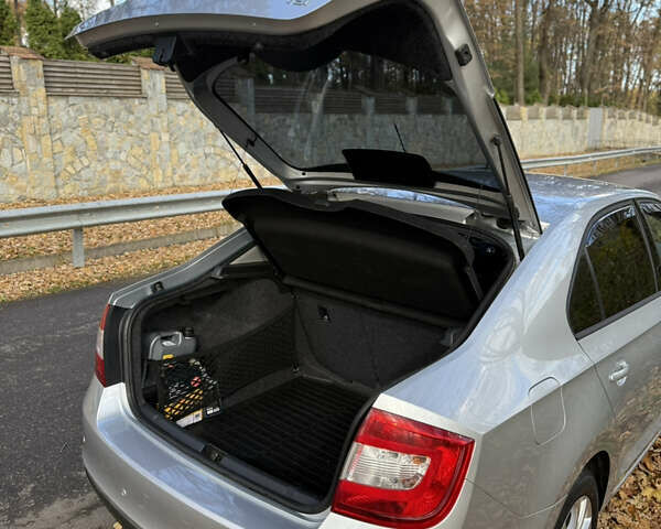 Шкода Рапид 2013 в Ивано-Франковске на Automoto.ua Серый Шкода Рапид, объемом двигателя 1.2 л и пробегом 166 тыс. км за 7200 $, фото 14 на Automoto.ua