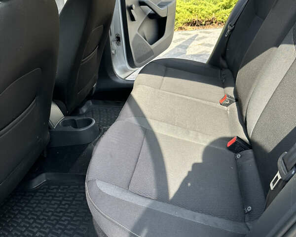 Серый Шкода Рапид, объемом двигателя 1.6 л и пробегом 286 тыс. км за 7700 $, фото 10 на Automoto.ua