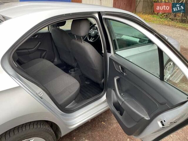 Серый Шкода Рапид, объемом двигателя 1.6 л и пробегом 127 тыс. км за 10000 $, фото 49 на Automoto.ua
