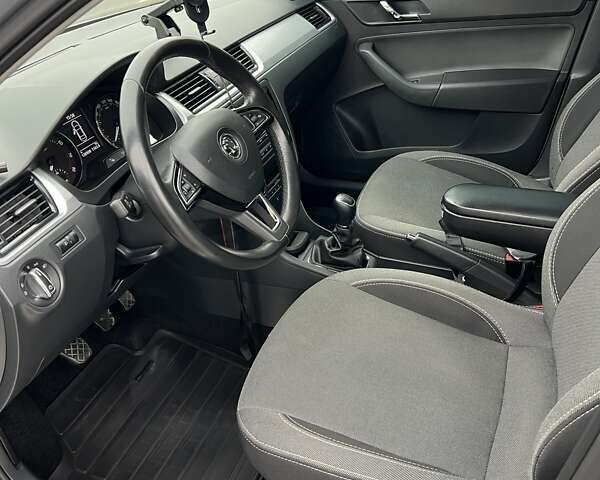 Серый Шкода Рапид, объемом двигателя 1.2 л и пробегом 127 тыс. км за 8500 $, фото 17 на Automoto.ua