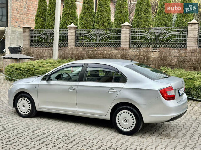 Серый Шкода Рапид, объемом двигателя 1.2 л и пробегом 184 тыс. км за 4650 $, фото 3 на Automoto.ua