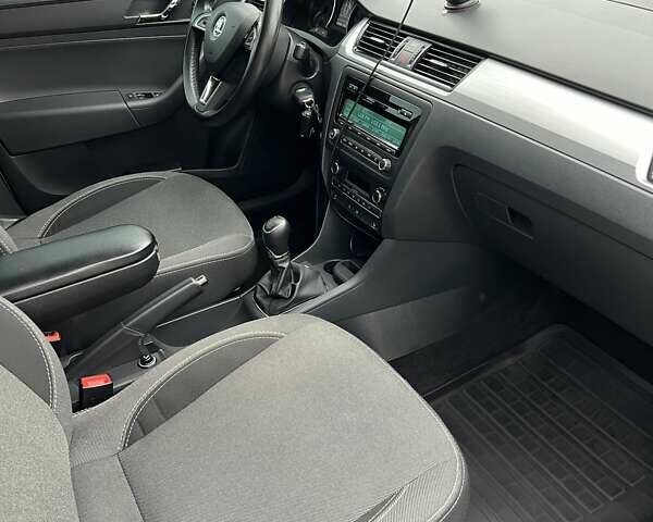 Серый Шкода Рапид, объемом двигателя 1.2 л и пробегом 127 тыс. км за 8500 $, фото 14 на Automoto.ua