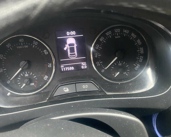 Сірий Шкода Рапід, об'ємом двигуна 1.2 л та пробігом 117 тис. км за 3000 $, фото 7 на Automoto.ua