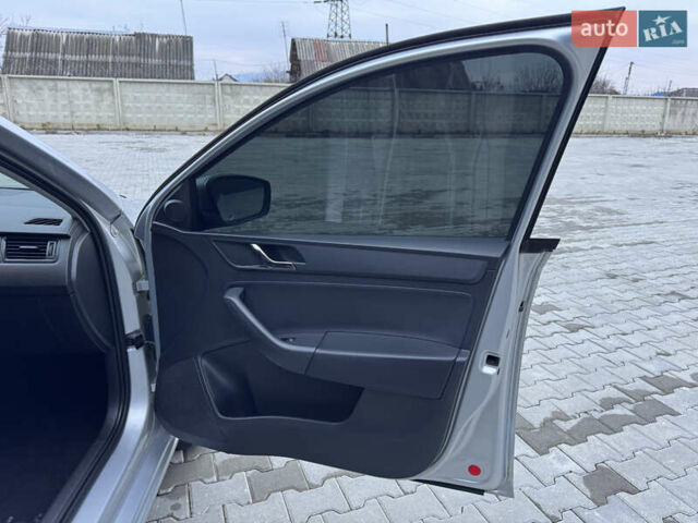 Серый Шкода Рапид, объемом двигателя 1.2 л и пробегом 235 тыс. км за 6999 $, фото 31 на Automoto.ua