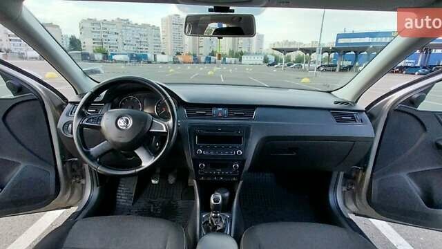 Сірий Шкода Рапід, об'ємом двигуна 1.2 л та пробігом 217 тис. км за 6200 $, фото 11 на Automoto.ua