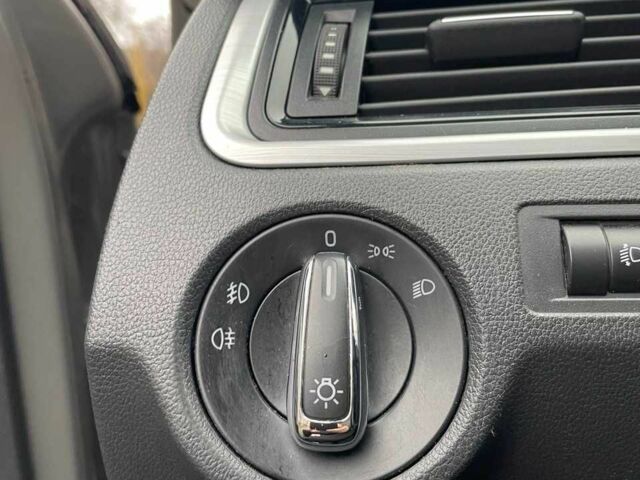 Серый Шкода Рапид, объемом двигателя 1.2 л и пробегом 183 тыс. км за 7300 $, фото 13 на Automoto.ua