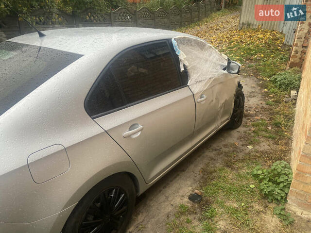 Сірий Шкода Рапід, об'ємом двигуна 1.2 л та пробігом 117 тис. км за 3000 $, фото 6 на Automoto.ua