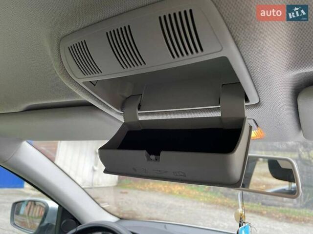 Серый Шкода Рапид, объемом двигателя 1.6 л и пробегом 127 тыс. км за 10000 $, фото 54 на Automoto.ua