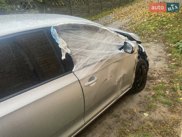 Сірий Шкода Рапід, об'ємом двигуна 1.2 л та пробігом 117 тис. км за 3000 $, фото 5 на Automoto.ua