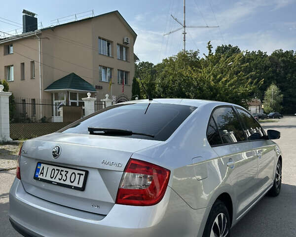 Серый Шкода Рапид, объемом двигателя 1.6 л и пробегом 286 тыс. км за 7700 $, фото 5 на Automoto.ua