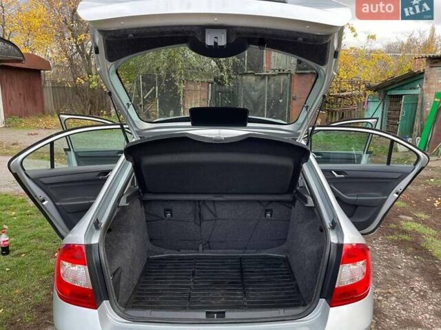 Серый Шкода Рапид, объемом двигателя 1.6 л и пробегом 127 тыс. км за 10000 $, фото 57 на Automoto.ua