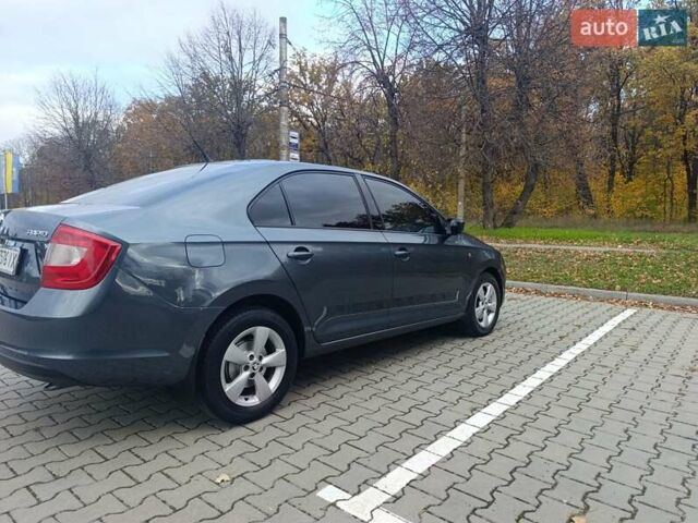 Шкода Рапід 2014 у Вінниці на Automoto.ua Сірий Шкода Рапід, об'ємом двигуна 1.6 л та пробігом 214 тис. км за 7600 $, фото 4 на Automoto.ua