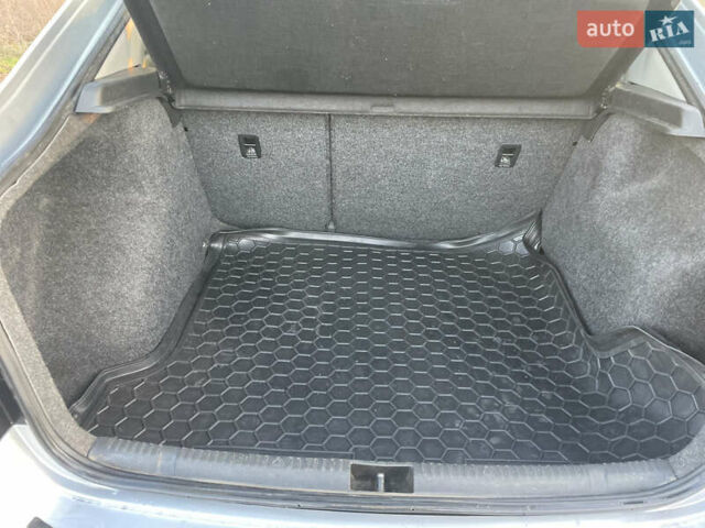 Сірий Шкода Рапід, об'ємом двигуна 1.6 л та пробігом 284 тис. км за 6777 $, фото 18 на Automoto.ua