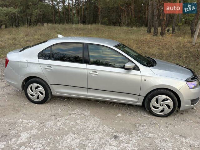 Серый Шкода Рапид, объемом двигателя 1.6 л и пробегом 241 тыс. км за 6900 $, фото 2 на Automoto.ua